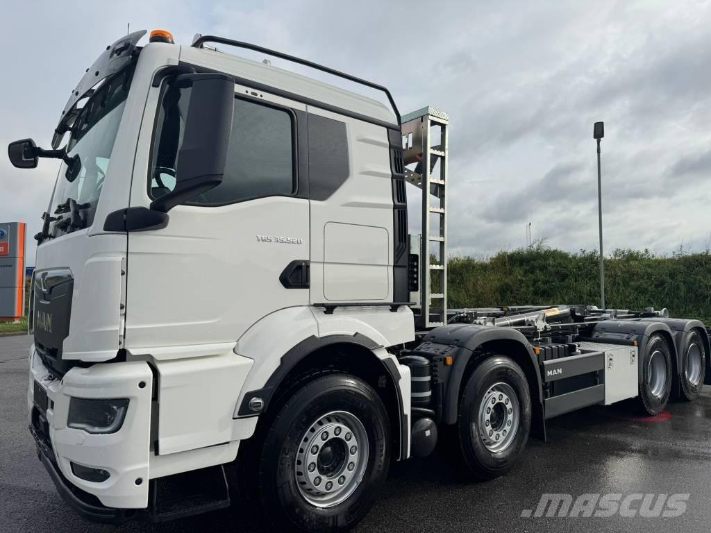 MAN TGS 35.520 Treileri ar āķi