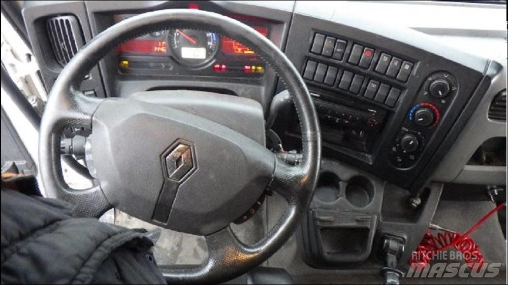 Renault D 210 Dzērienu piegāds kravas mašīnas