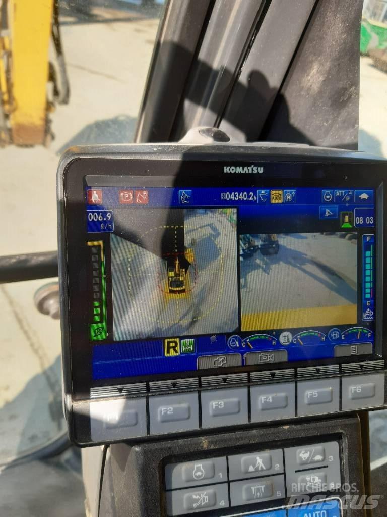 Komatsu PW180-11 Ekskavatori uz riteņiem