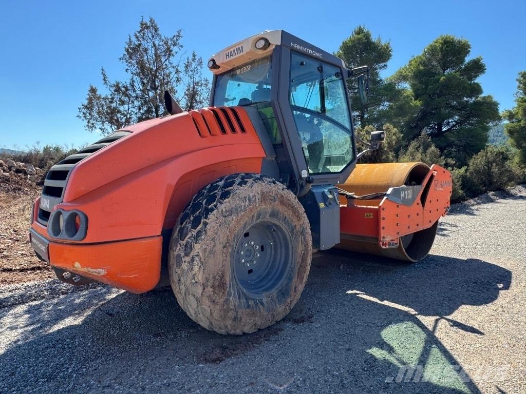 Hamm H13 i Vienvalča grunts veltņi