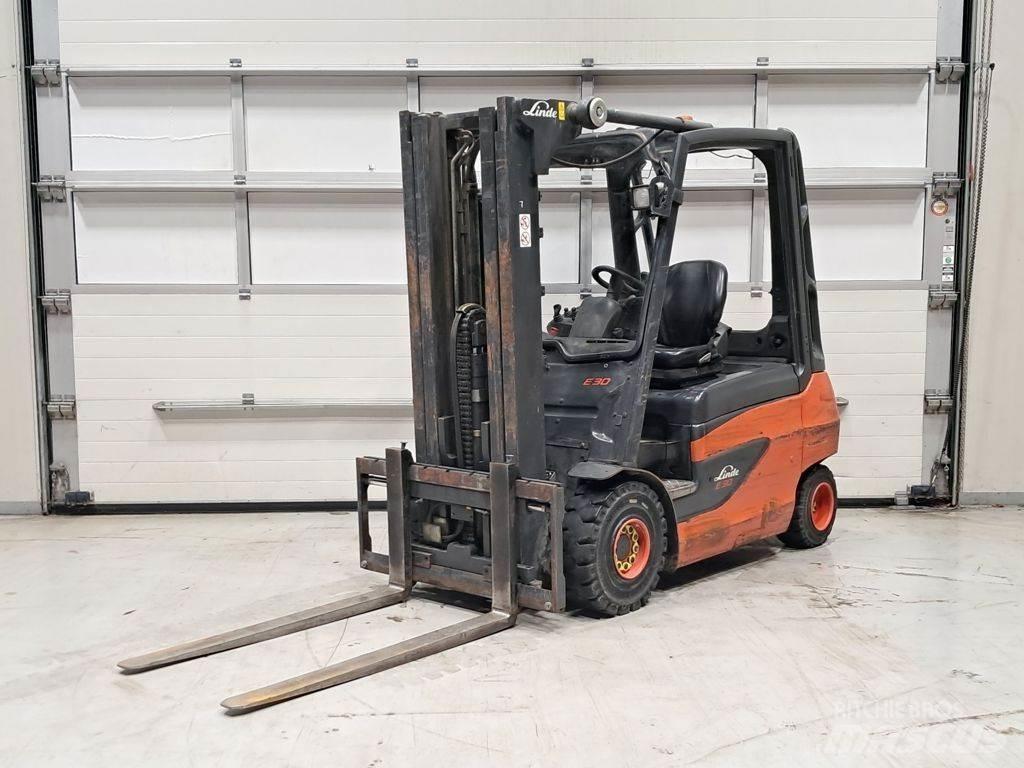 Linde E30-01 Elektriskie iekrāvēji