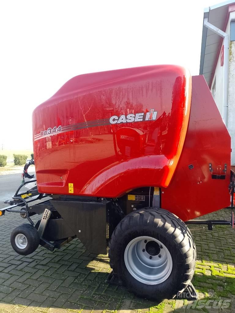 Case IH RB 344 Rituļu preses