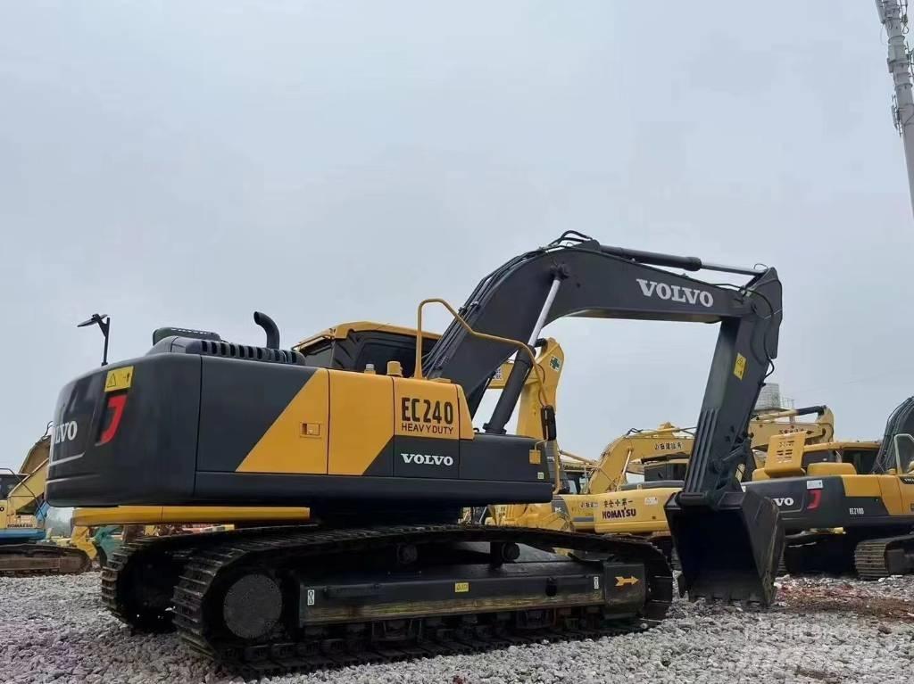 Volvo EC 240 Kāpurķēžu ekskavatori