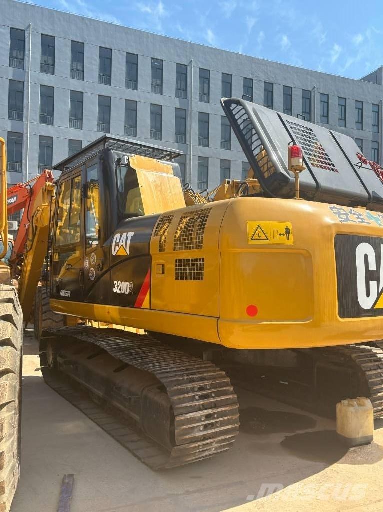 CAT 320D Kāpurķēžu ekskavatori