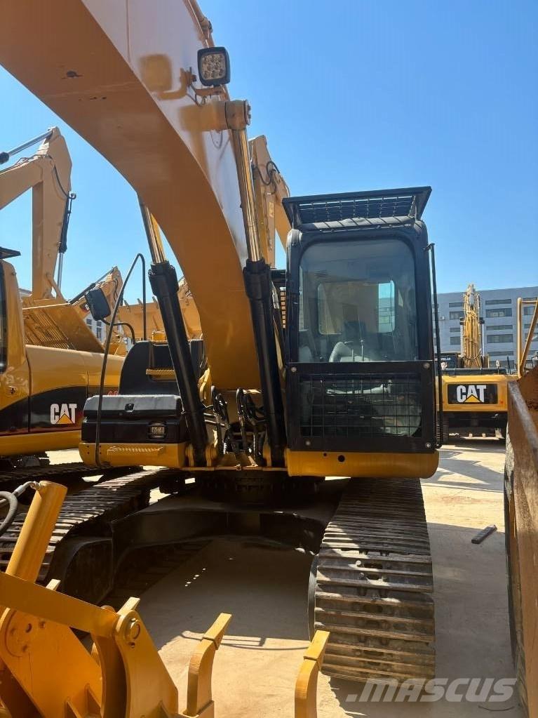 CAT 320D Kāpurķēžu ekskavatori
