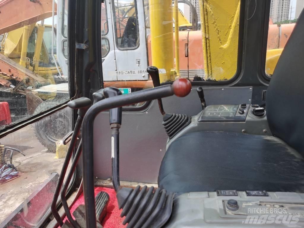 Komatsu PC60-7 Kāpurķēžu ekskavatori