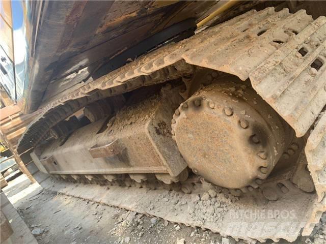 Hyundai R215-7 Kāpurķēžu ekskavatori