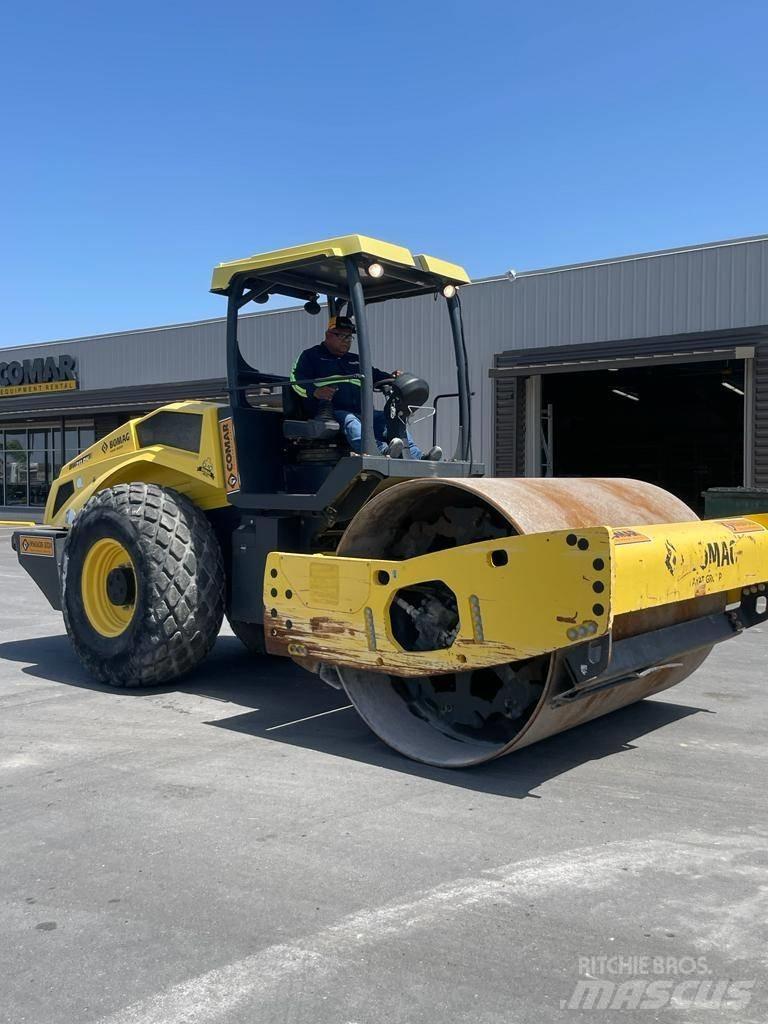 Bomag BW 211 DH-5 Vienvalča grunts veltņi