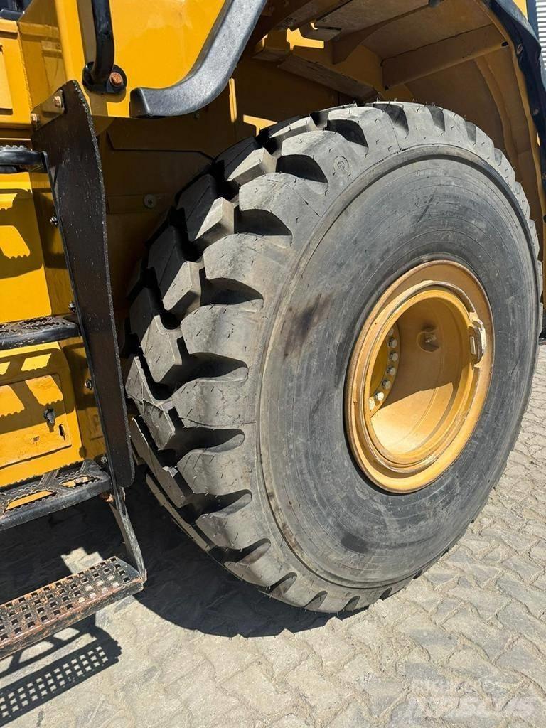CAT 966 K Iekrāvēji uz riteņiem