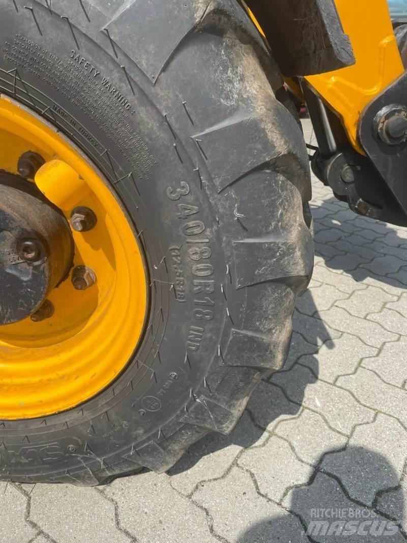 JCB 525.60 Teleskopiskie manipulatori
