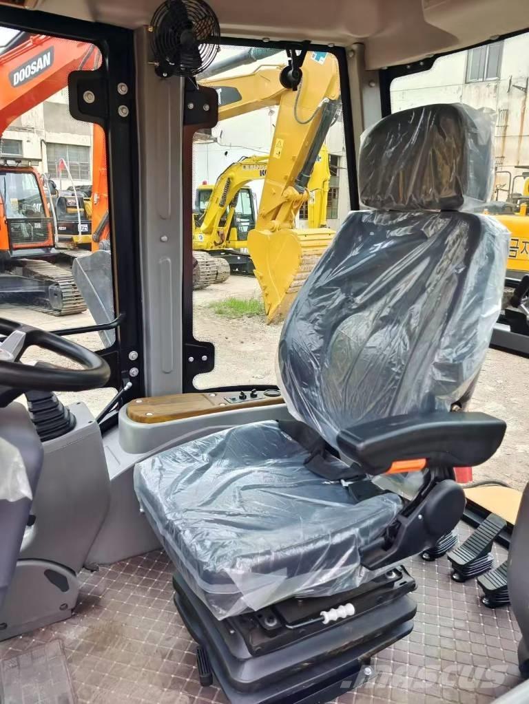 CAT 420 F Ekskavatori-iekrāvēji