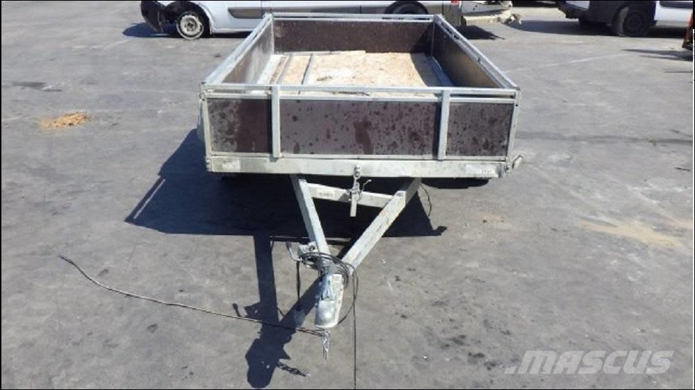  TRIGANO B05256 Mazgabarīta treileri