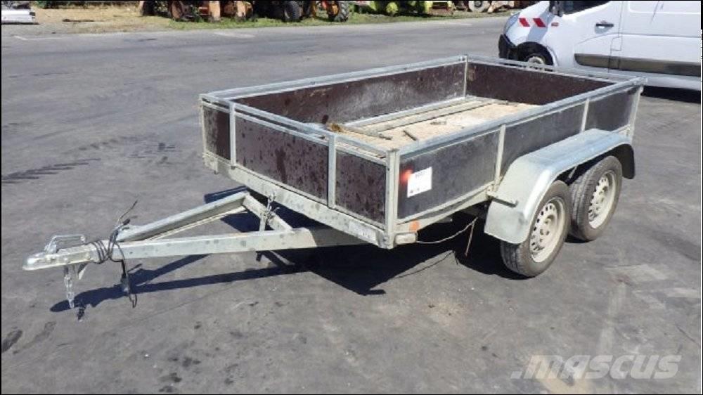  TRIGANO B05256 Mazgabarīta treileri