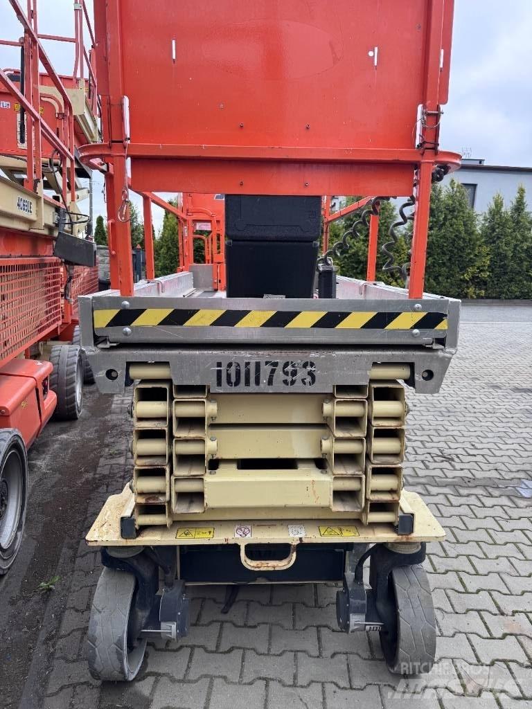 JLG 3246 ES Šķerveida pacēlāji