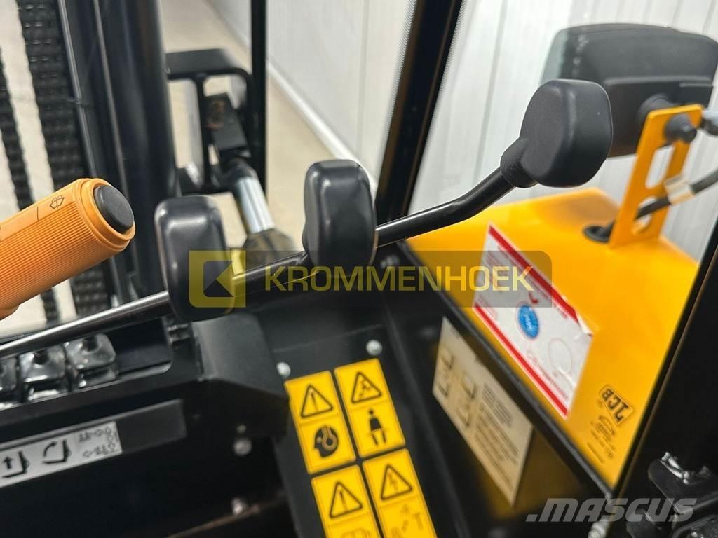 JCB 940 Apvidus autokrāvējs