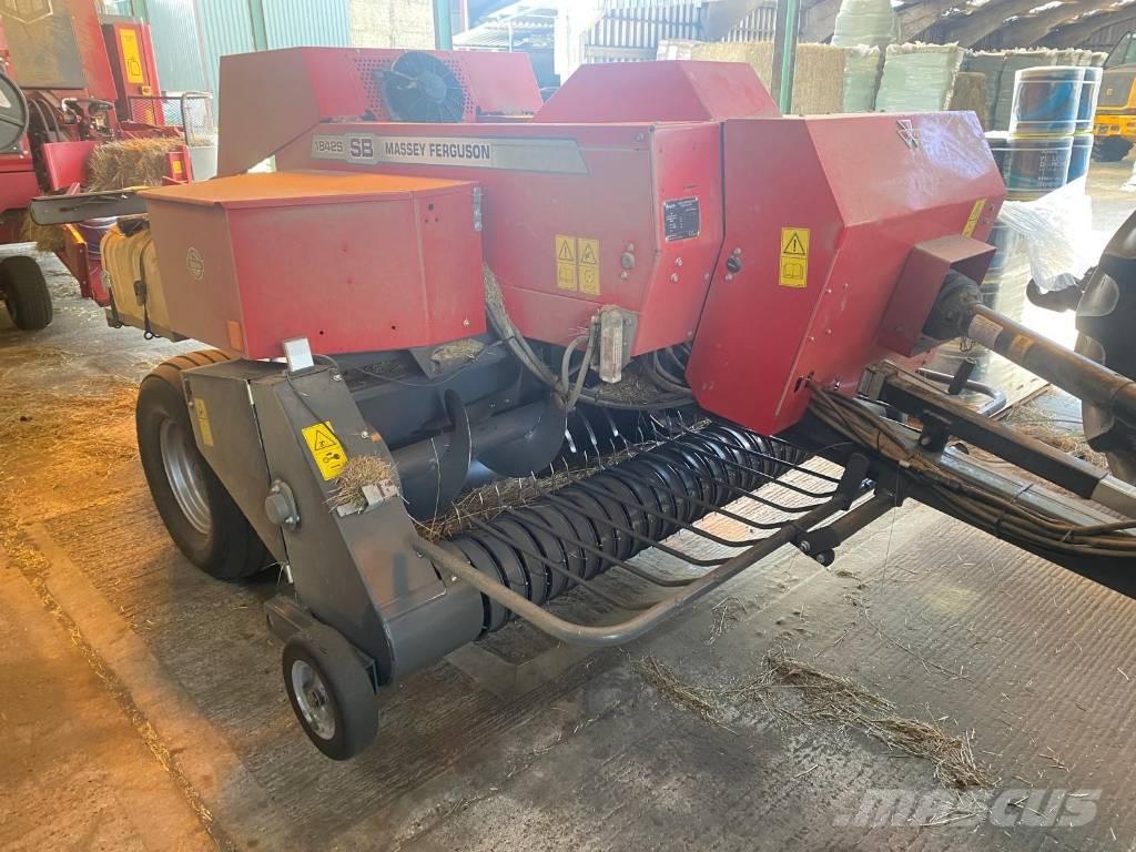 Massey Ferguson 1842 Ķīpu preses