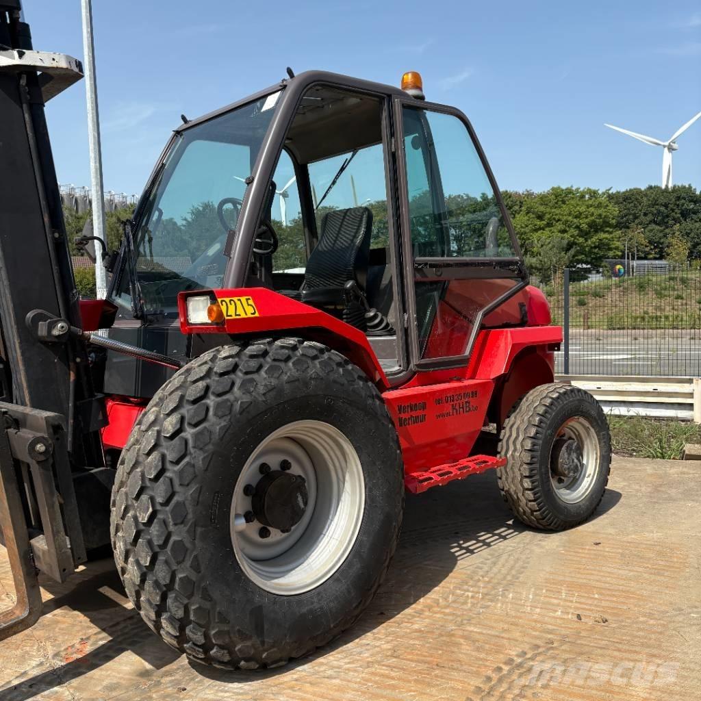 Manitou M 30.4 Apvidus autokrāvējs