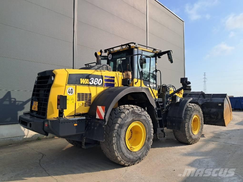 Komatsu WA380-8E0 Iekrāvēji uz riteņiem