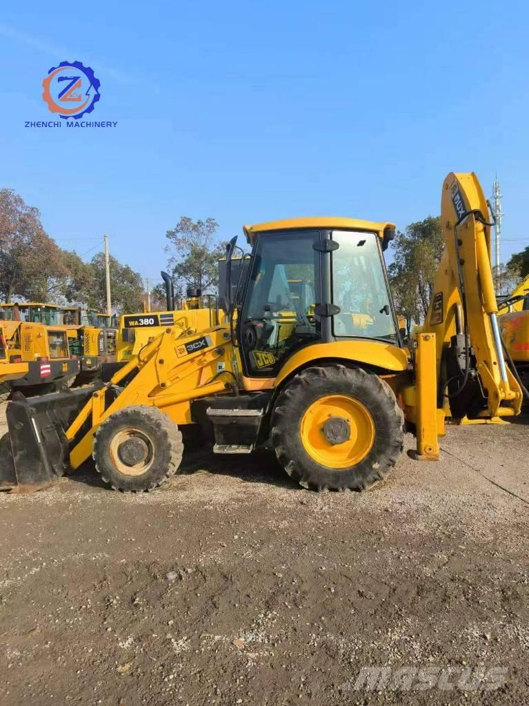 JCB 3 CX Ekskavatori-iekrāvēji