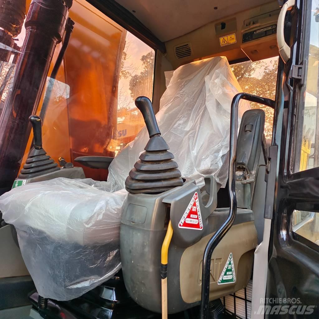 CAT 320 D Kāpurķēžu ekskavatori