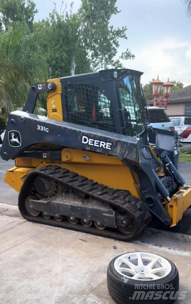 John Deere 331G Lietoti riteņu kompaktiekrāvēji
