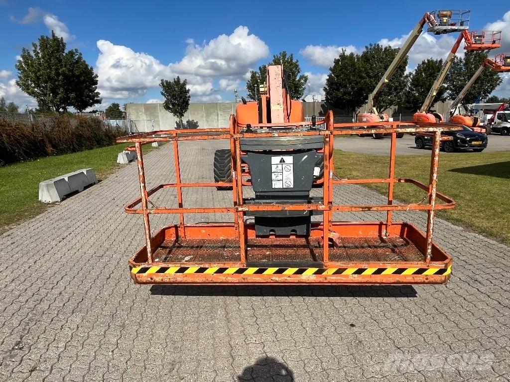 JLG 800 AJ Strēles pacēlāji