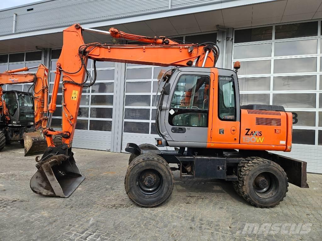 Hitachi ZX130W Ekskavatori uz riteņiem