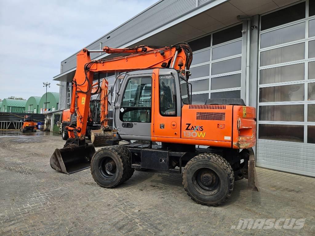 Hitachi ZX130W Ekskavatori uz riteņiem