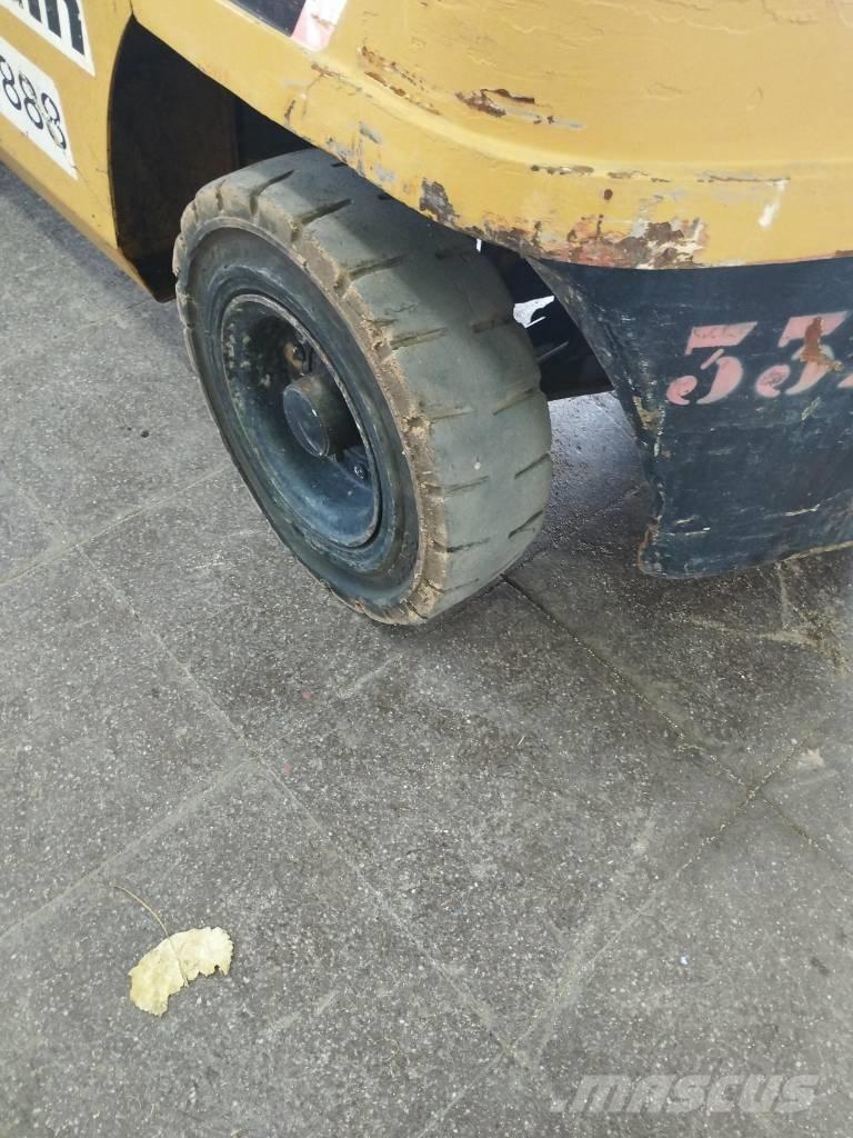 CAT DP 30 NT Tehnika ar dīzeļa dzinēju