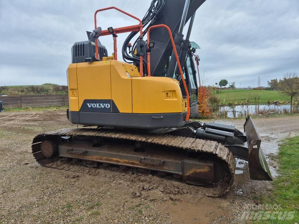 Volvo ECR235EL Kāpurķēžu ekskavatori