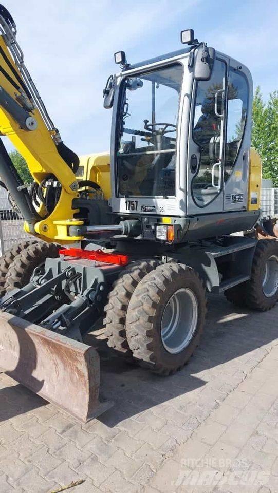 Wacker Neuson EW 100 Ekskavatori uz riteņiem