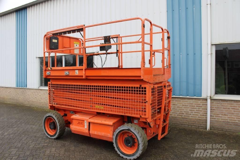 JLG M 3369 Šķerveida pacēlāji