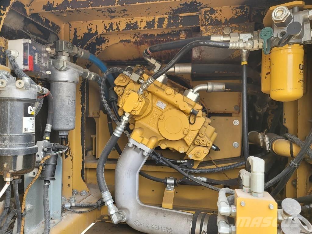 CAT 330FL Kāpurķēžu ekskavatori
