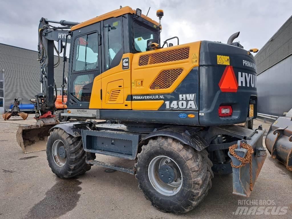Hyundai HW140A Ekskavatori uz riteņiem
