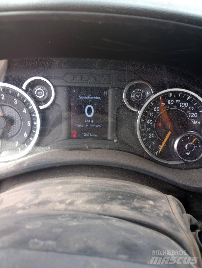 RAM 5500 Platformas/izkraušana no sāniem