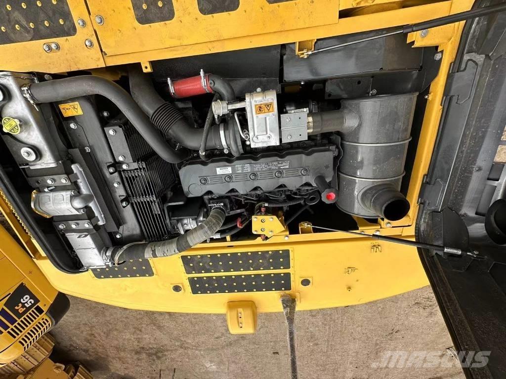 Komatsu PC 220 Kāpurķēžu ekskavatori
