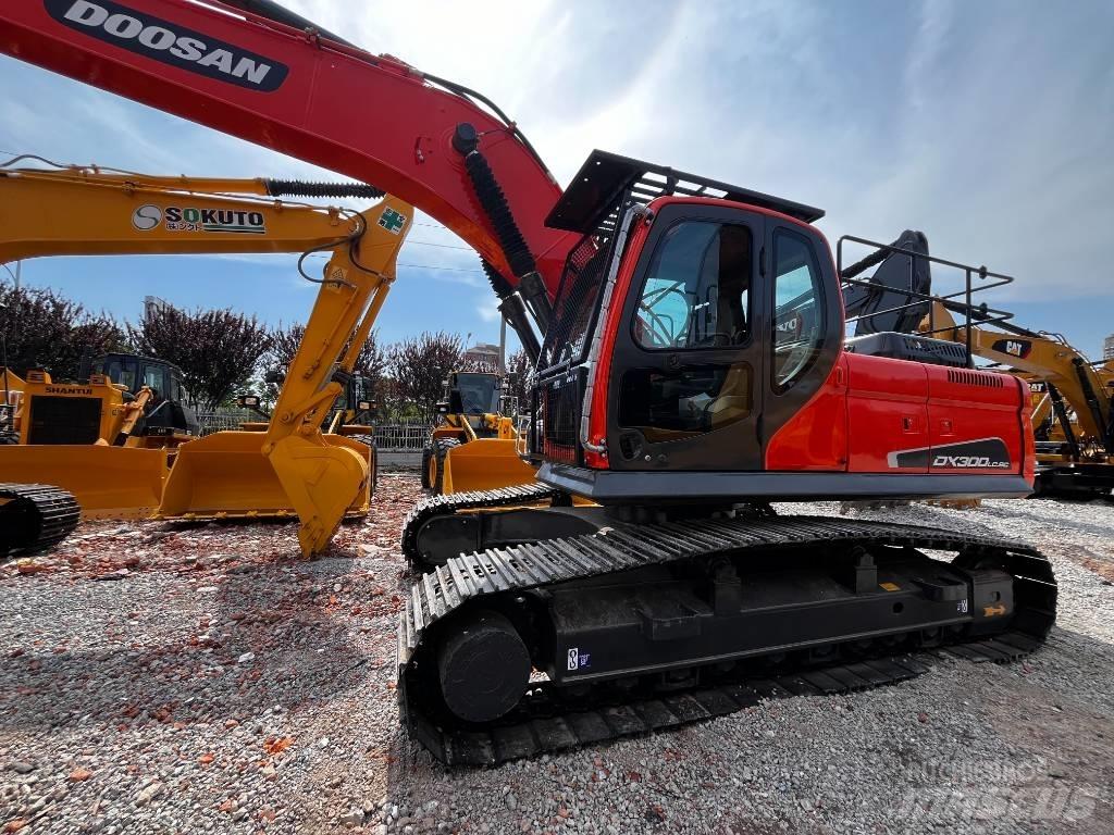 Doosan DX 300 LC-9C Kāpurķēžu ekskavatori