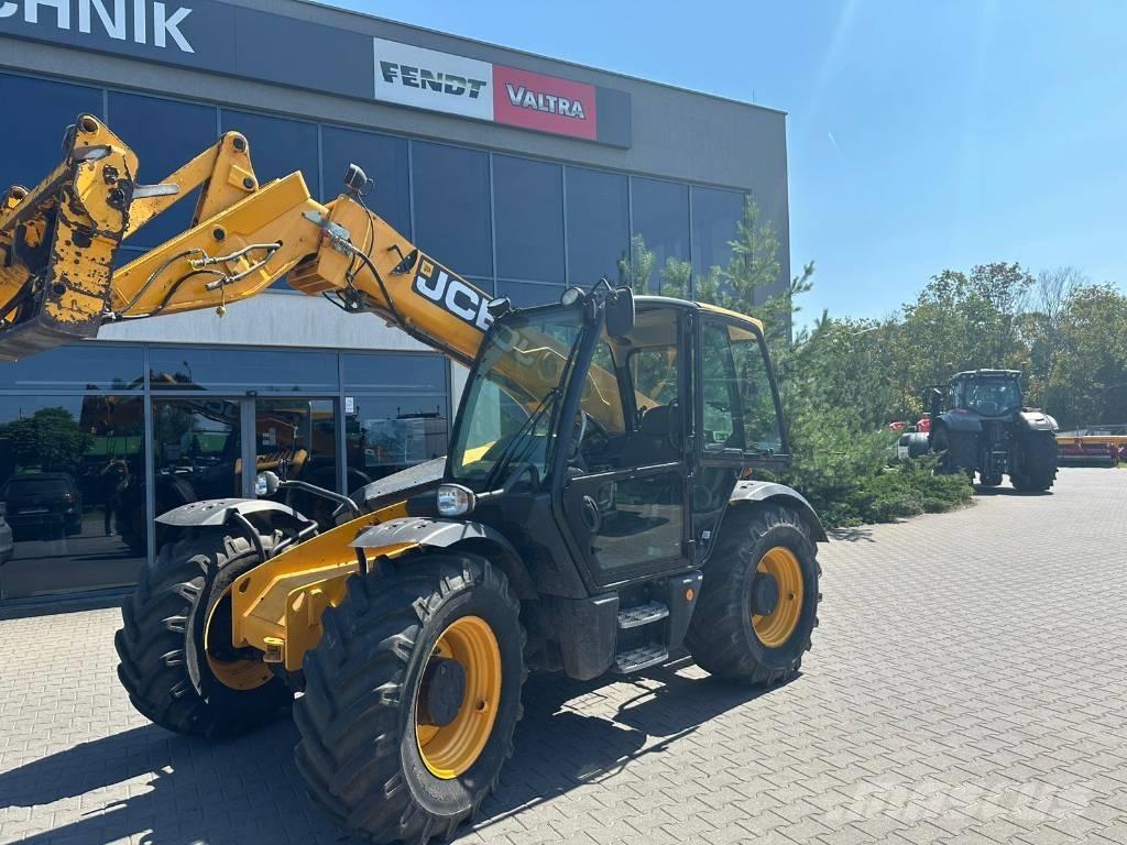 JCB 531-70 Agri Plus Lauksaimniecības pacēlāji