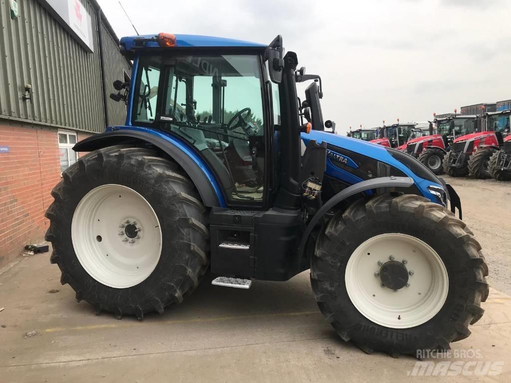 Valtra G 135 A Traktori