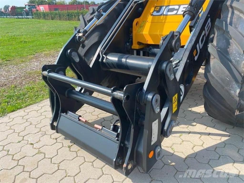 JCB 427 AGRI Iekrāvēji uz riteņiem