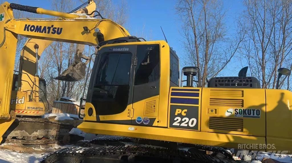 Komatsu PC 220-8 Kāpurķēžu ekskavatori