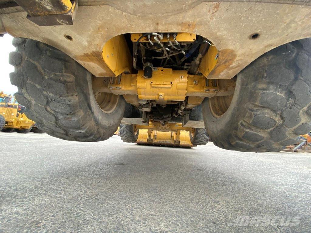 CAT 432F2 NVT Ekskavatori-iekrāvēji