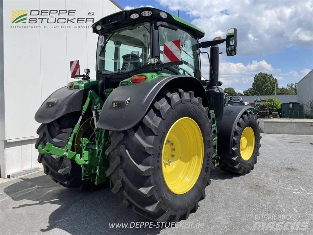 John Deere 6250R Traktori