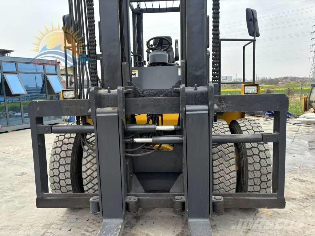 Komatsu FD 200 Tehnika ar dīzeļa dzinēju