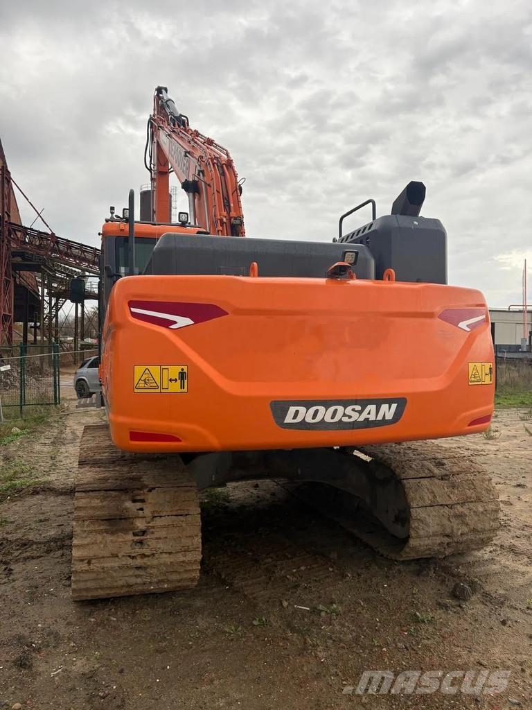 Doosan DX225LC Kāpurķēžu ekskavatori