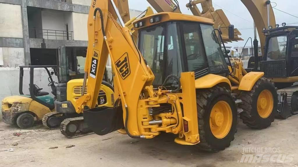 JCB 4 CX Ekskavatori-iekrāvēji