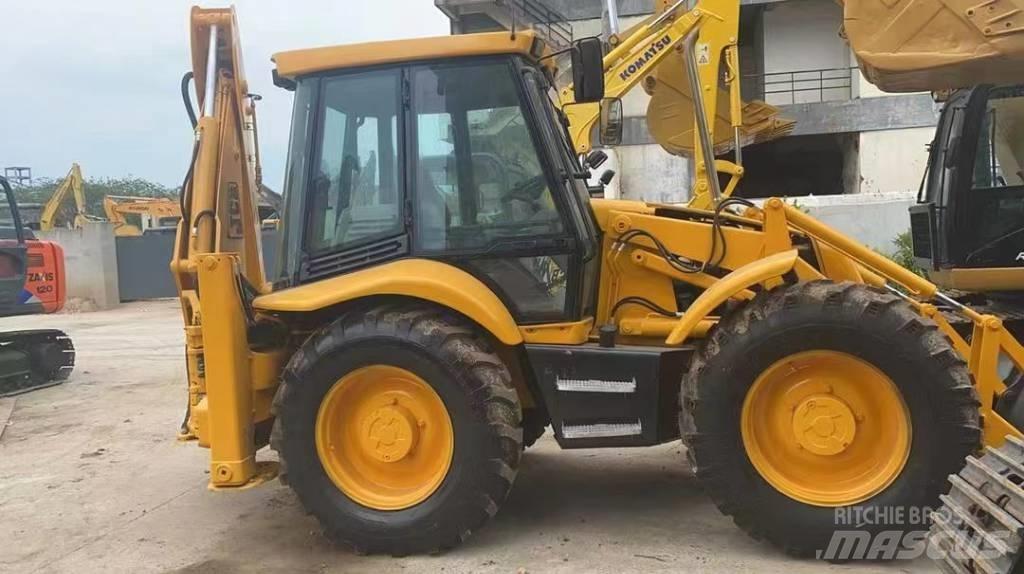 JCB 4 CX Ekskavatori-iekrāvēji