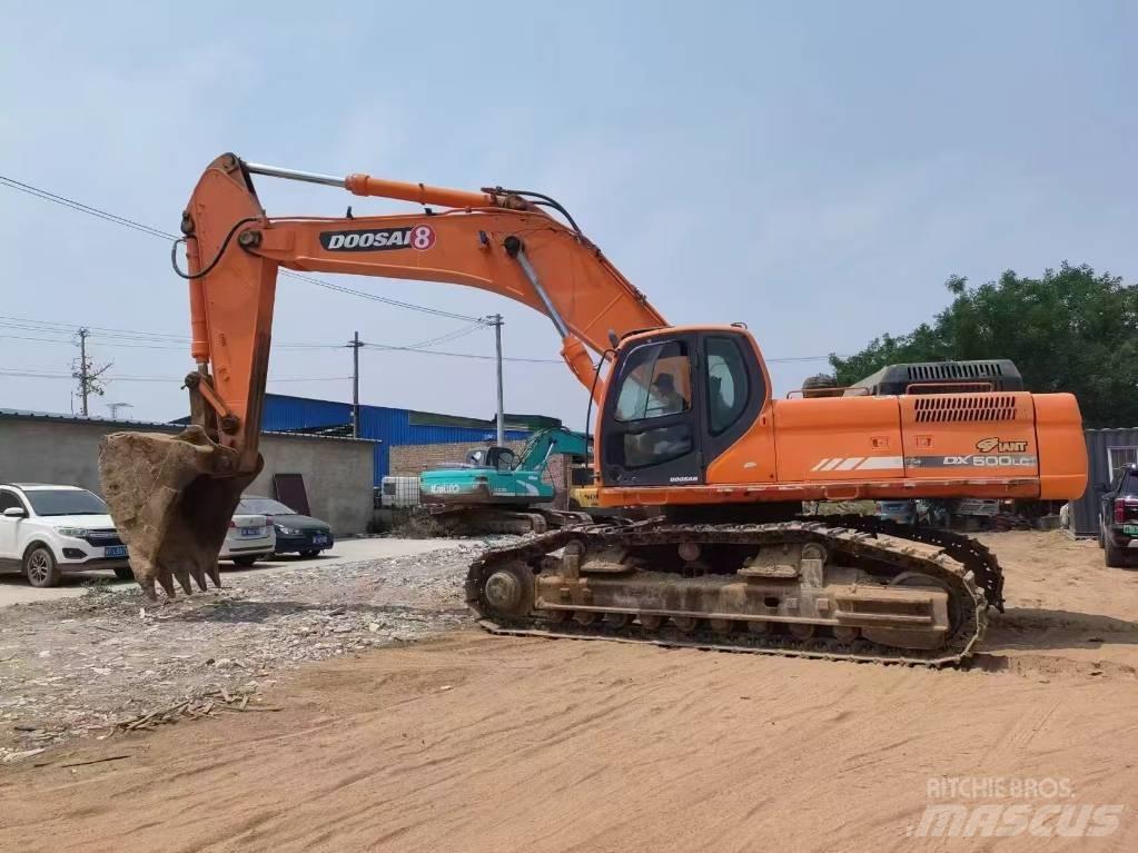 Doosan DX 500 LC Kāpurķēžu ekskavatori