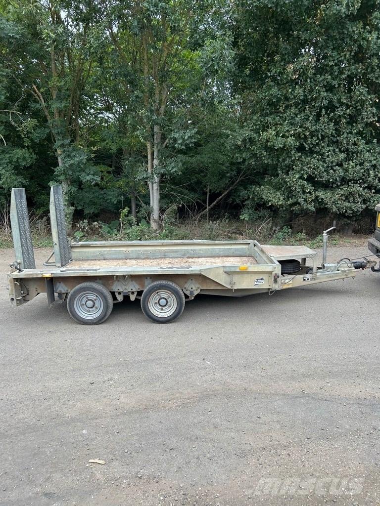 Ifor Williams GX 106 Mazgabarīta treileri