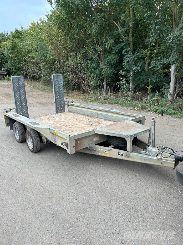 Ifor Williams GX 106 Mazgabarīta treileri